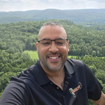 Feldman Corey, 38, United Kingdom