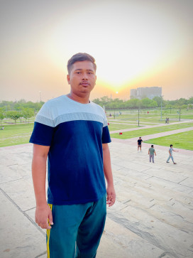 Harsh Sahni, 19, India