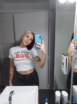 Honoria, 19, United States