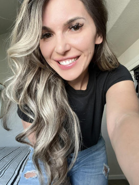 Cassie, 25, United States