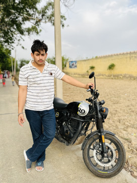 Yash Soni, 18, India