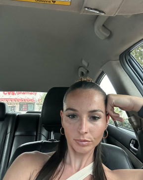 Kaylee, 29, United Kingdom