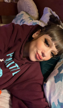 Ava, 24, United States