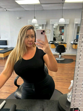 Samantha Anderson, 39, United States