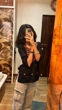 Aashi, 18, India