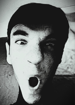 Bongis, 21, Chile