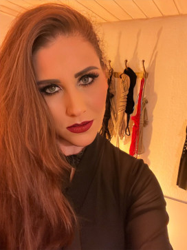 Fetish Goddess, 33, United Kingdom