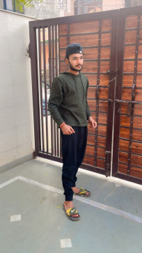 Dharuv, 22, India