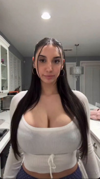 Samanthaa, 26, United States