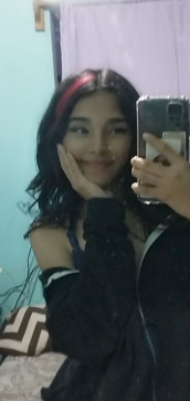 Velouria, 18, United States