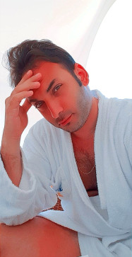 Kinan, 37, Turkey
