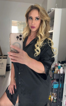 Sophia, 37, United States