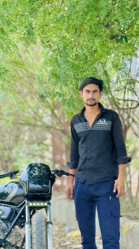 Akki, 20, India