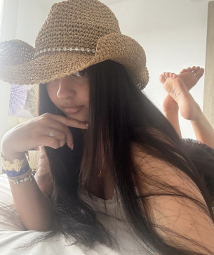 Chloee, 29, United States