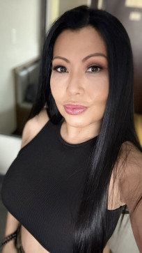 Trisha, 35, United States