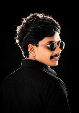 Icon_vipin Icon_vipi, 18, India