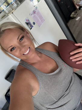 Rebecca, 32, United Kingdom