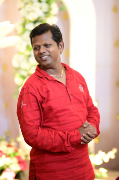 ASHVINKUMAR, 41, India