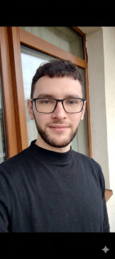 Andyy, 28, Spain