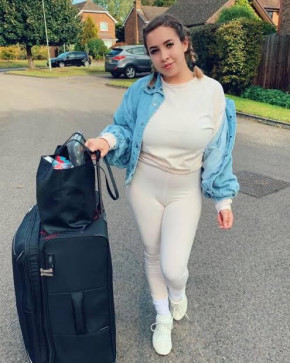 Olivia, 28, United States