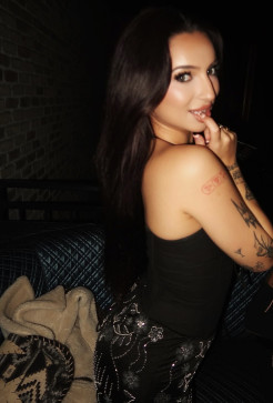Kiana, 20, Canada