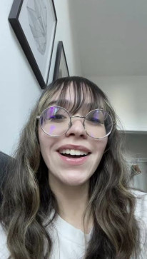 Elizabeth William, 18, United States