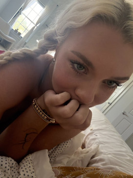 Alice, 28, Kuwait