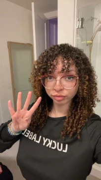 Lesley Officially, 18, United States