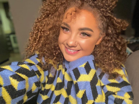 Ashleythraft, 29, United States