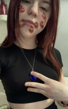 Lucy, 21, United States