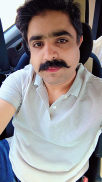 Zaheer Abbas, 33, Saudi Arabia