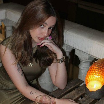 Mia, 22, Philippines