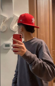 Unknownniglet, 18, United Arab Emirates
