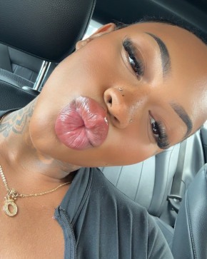Tee, 23, United States