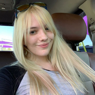 Joana, 32, United States