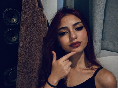 Lara, 19, Norway