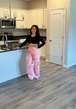 Vandella Sarah, 22, United States