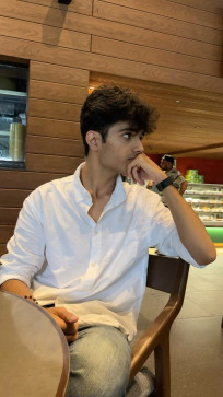 Garvit, 20, India