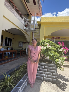 Honey, 35, Philippines