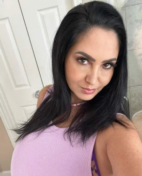 Melanie, 38, United States