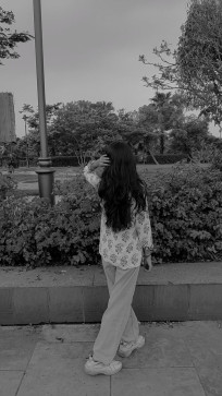 Ruhi, 19, India