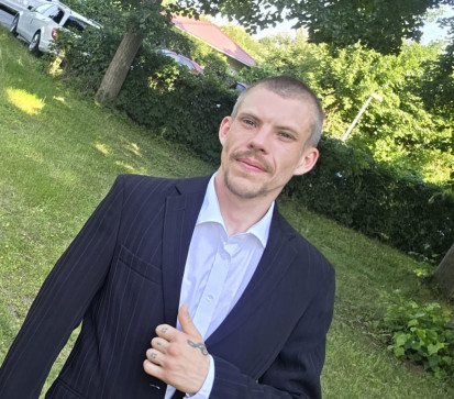 Denks Jjak, 29, Germany
