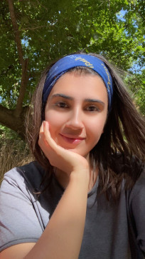 Mencia F, 26, United States