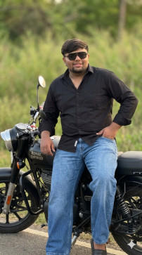 Md Razeen, 20, India