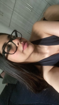Aria, 23