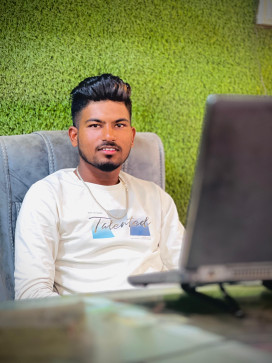 Koli King, 20, India