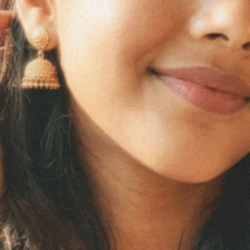 Lily, 18, India