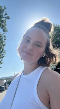 Natalie, 22, United States