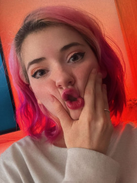 Emma, 26, United States