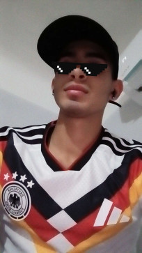 Malk Talbi, 18, Algeria